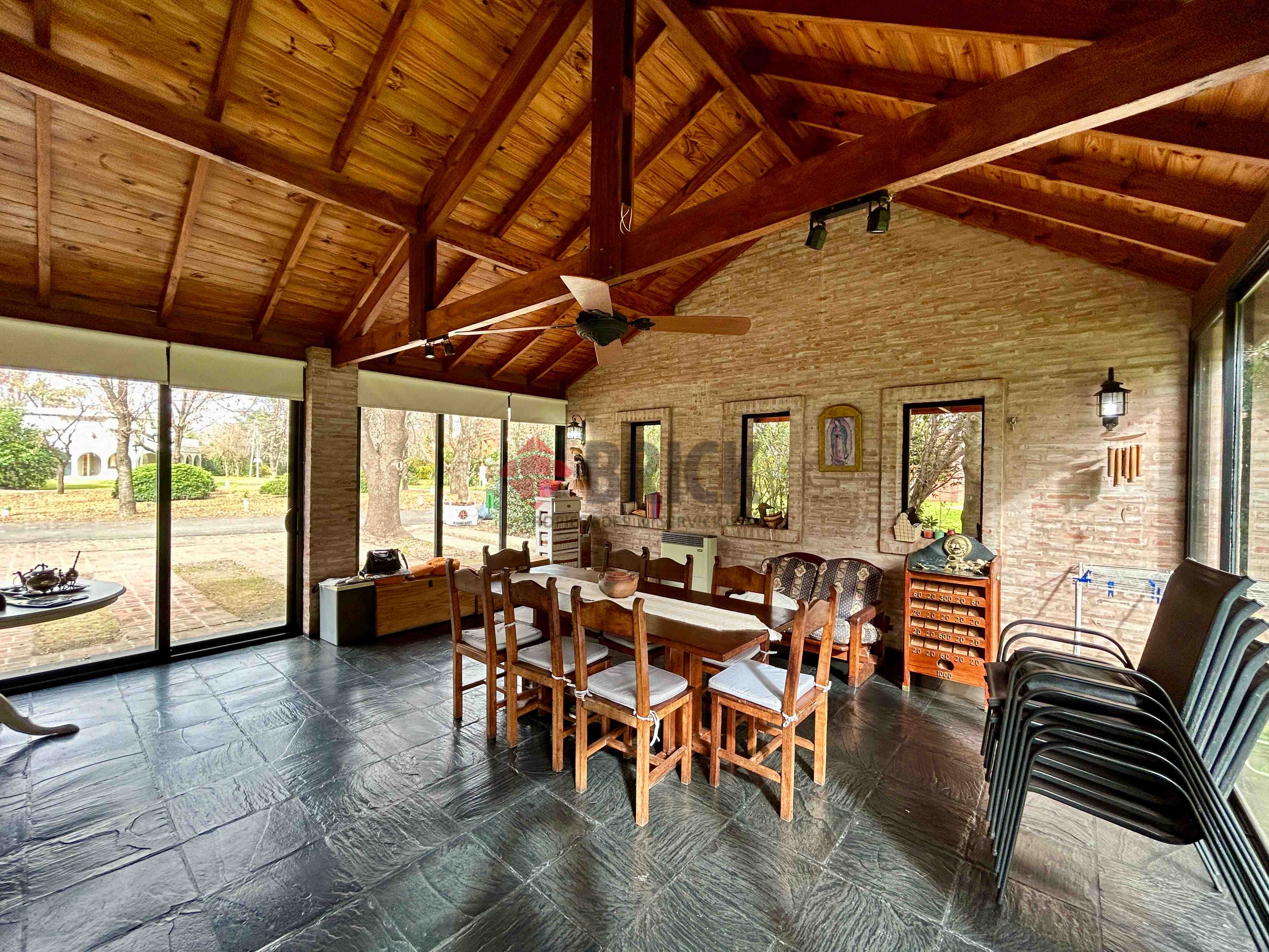 GOLFERS COUNTRY CLUB 8