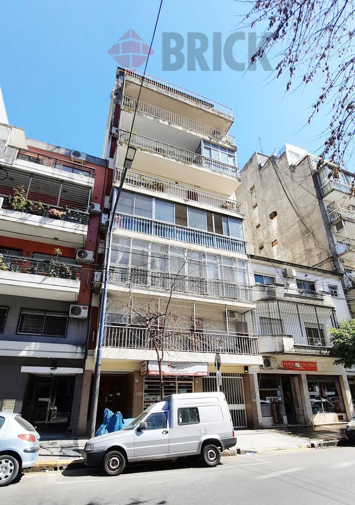 AMBROSETTI al 800 Piso 2 29