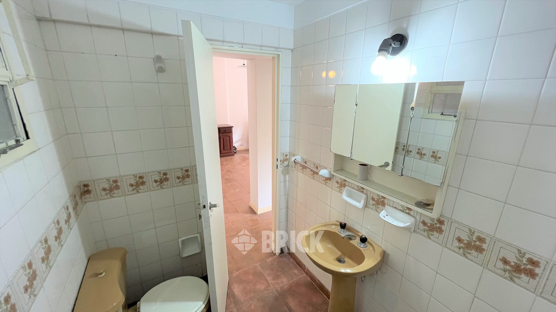 CRAMER, AV. al 2400 Piso 1 9