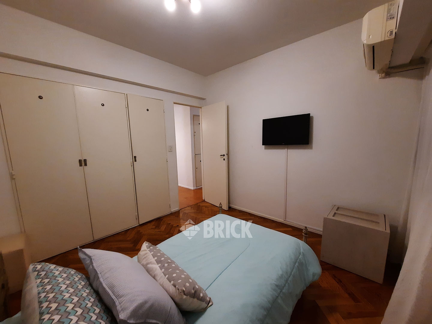 URIBURU, JOSE EVARISTO al 1000 Piso 2 13