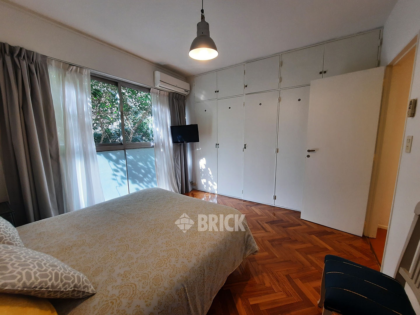 URIBURU, JOSE EVARISTO al 1000 Piso 2 8