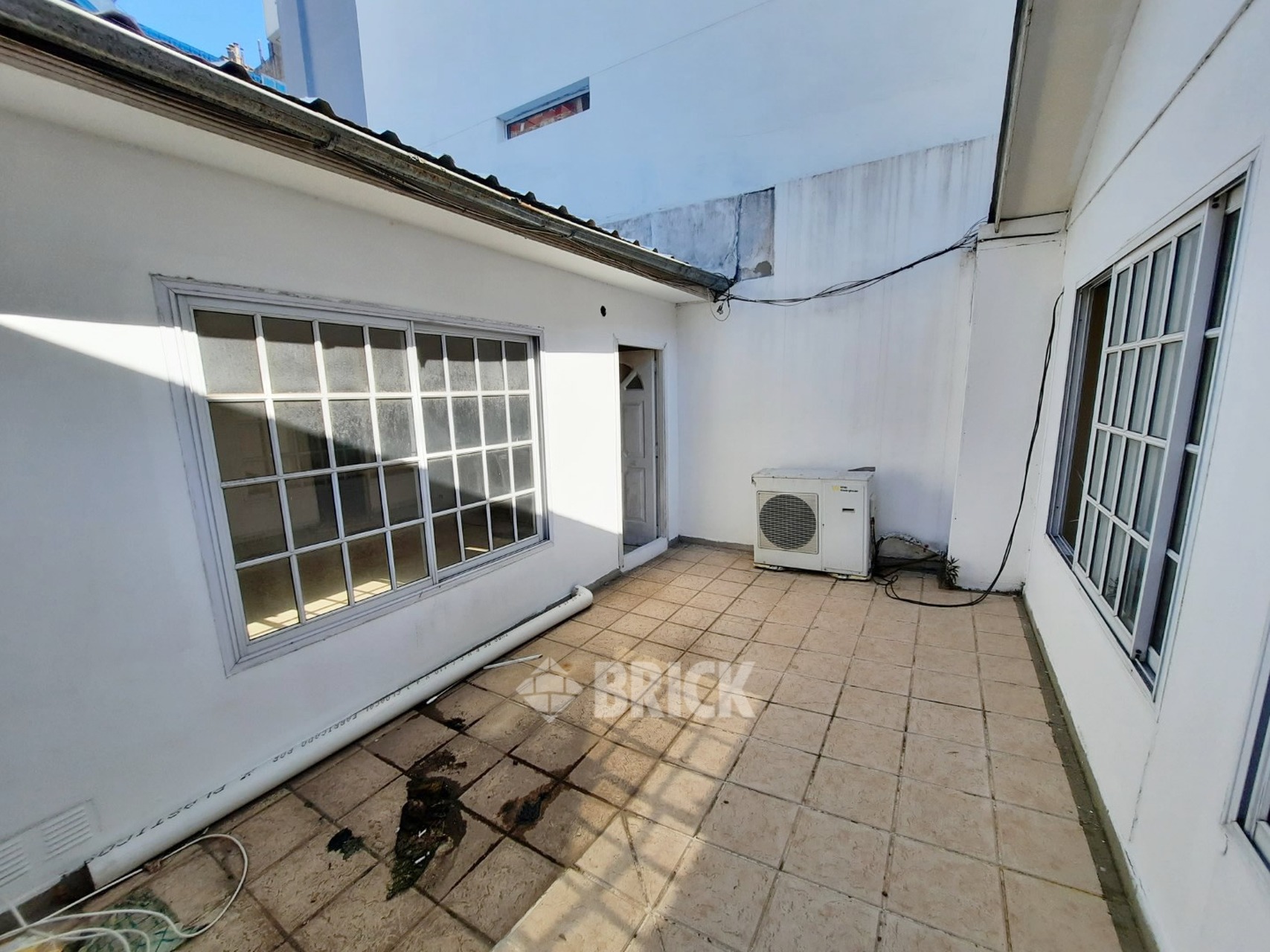 CALVO, CARLOS al 1100 44