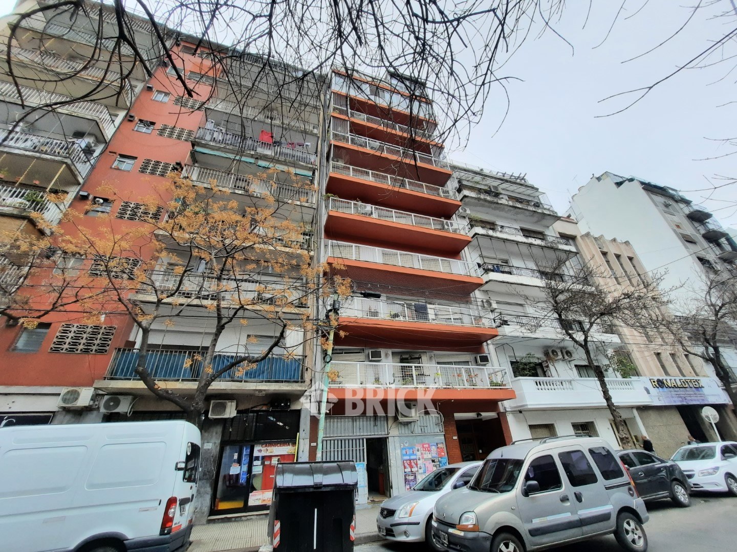 GOMEZ, VALENTIN al 2900 Piso 9 31