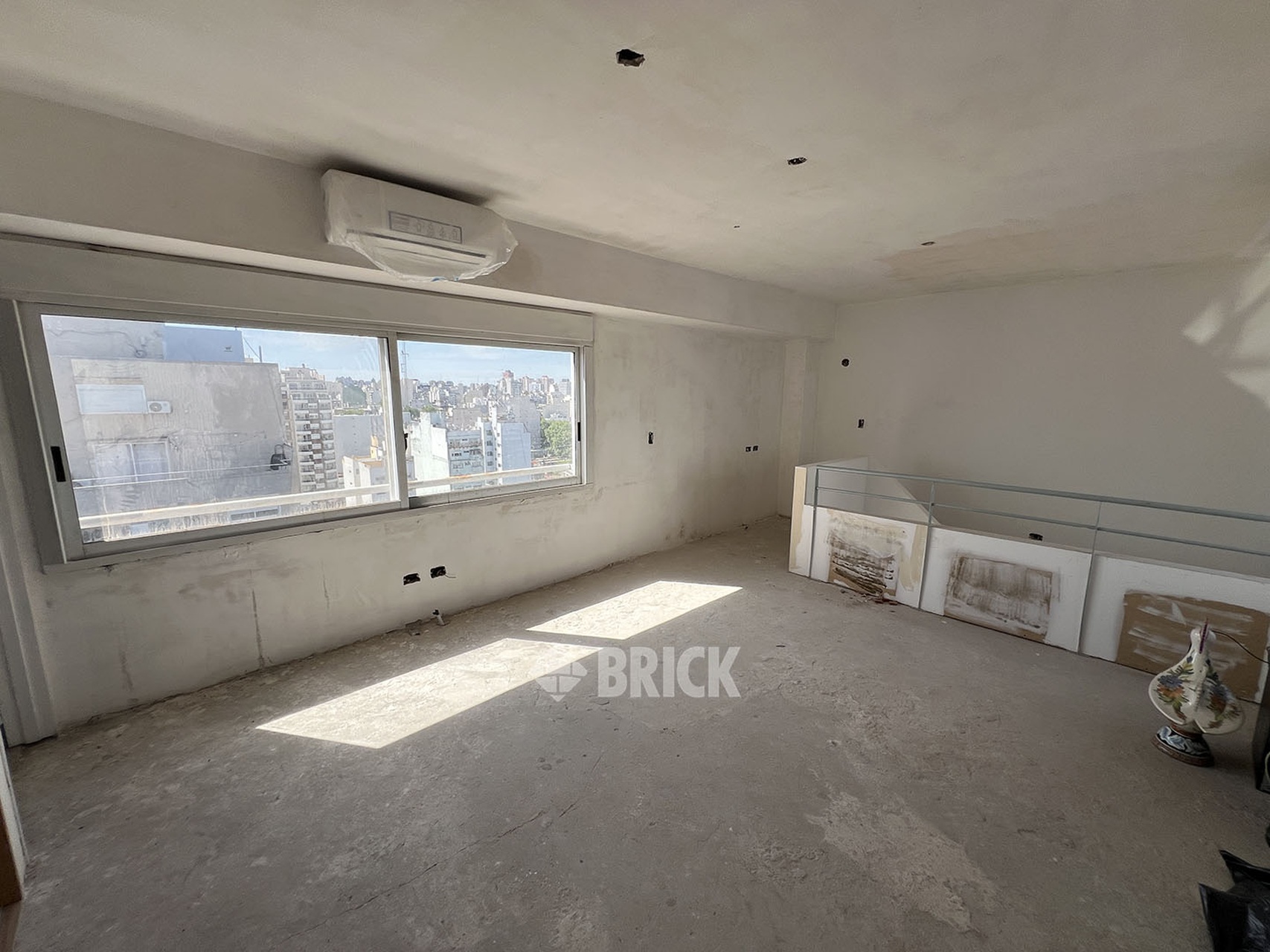 GARAY, JUAN DE, AV. al 3700 Piso 12 10