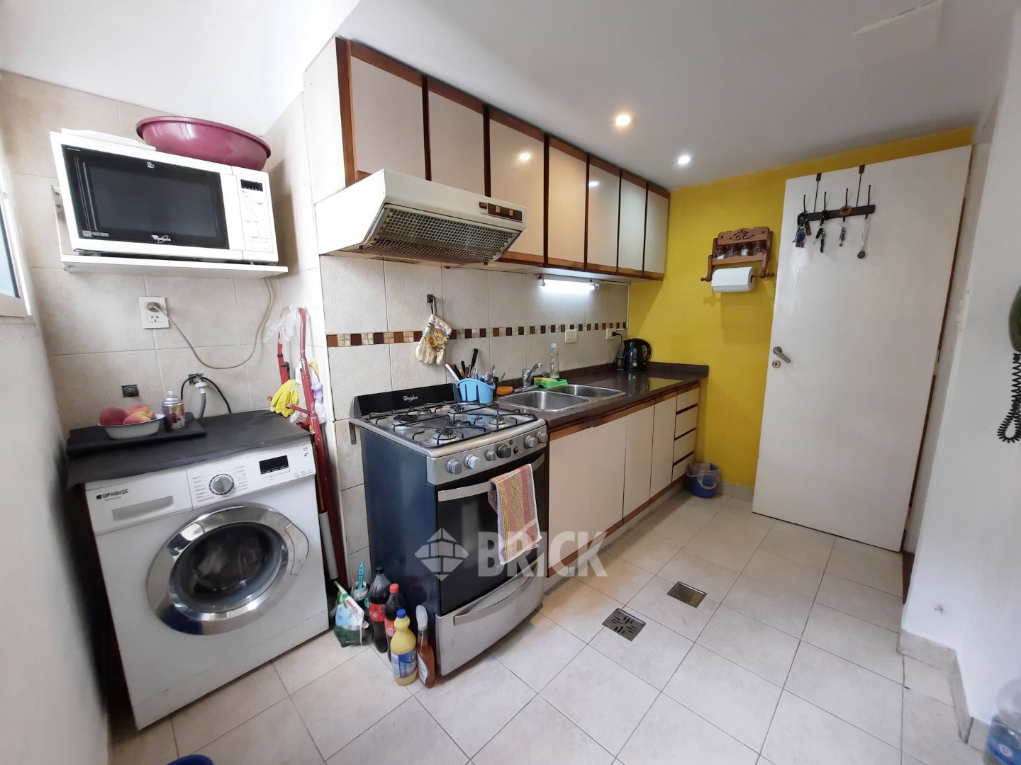 MALVINAS ARGENTINAS al 0 Piso 6 23