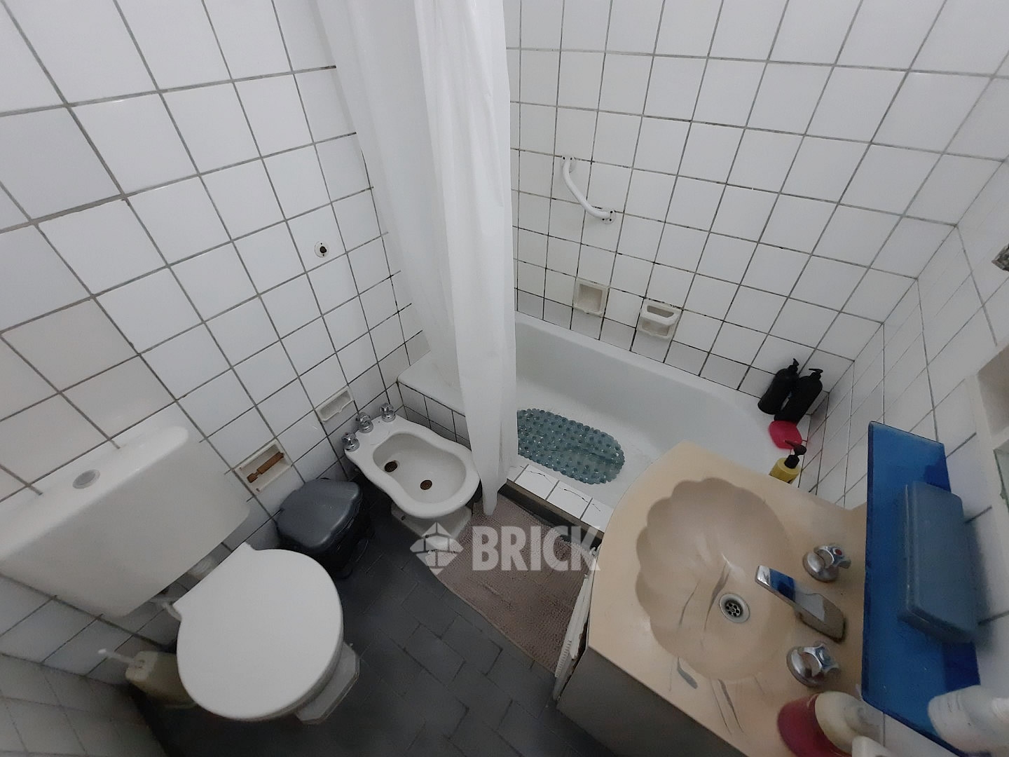 SALGUERO, JERONIMO al 2500 Piso 7 20