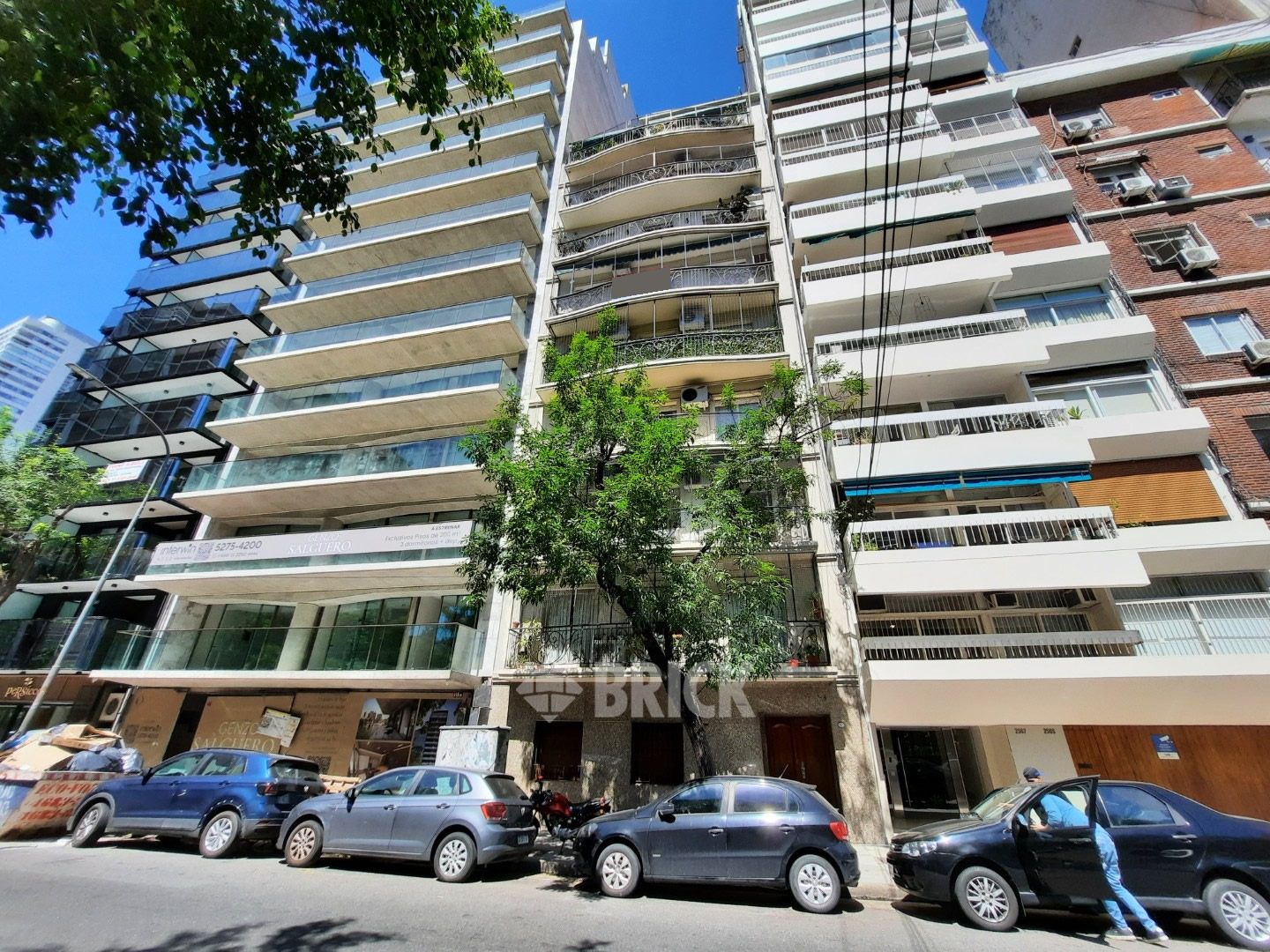 SALGUERO, JERONIMO al 2500 Piso 7 33