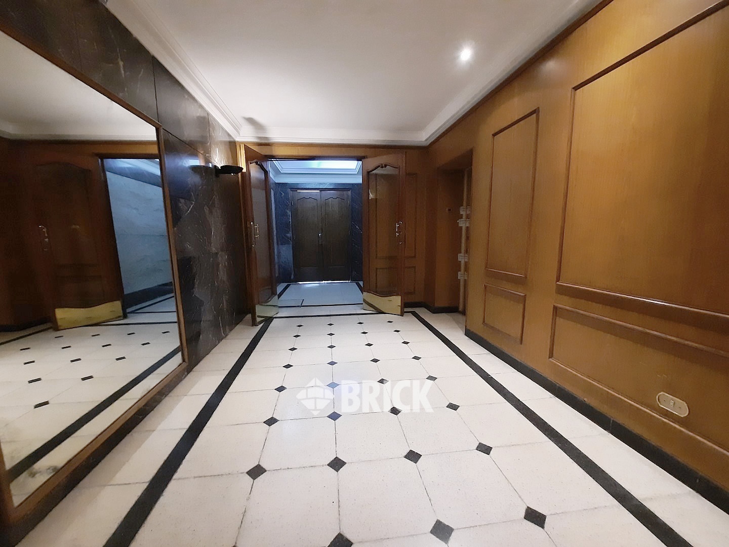 SALGUERO, JERONIMO al 2500 Piso 7 34