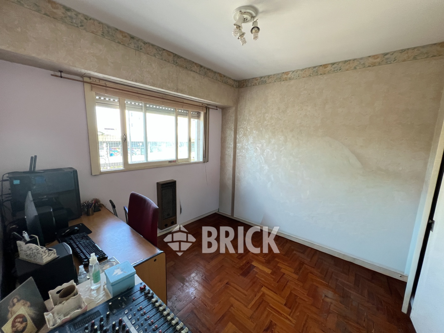 LAMARCA, EMILIO al 3300 Piso 2 8